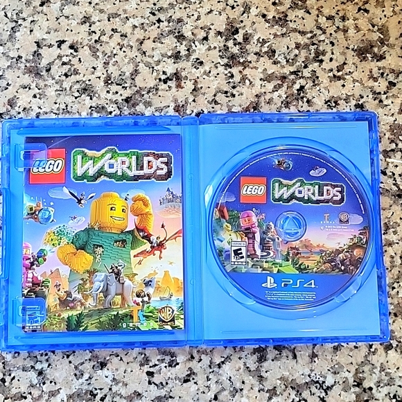 Lego Worlds PlayStation 4 game - Picture 3 of 3